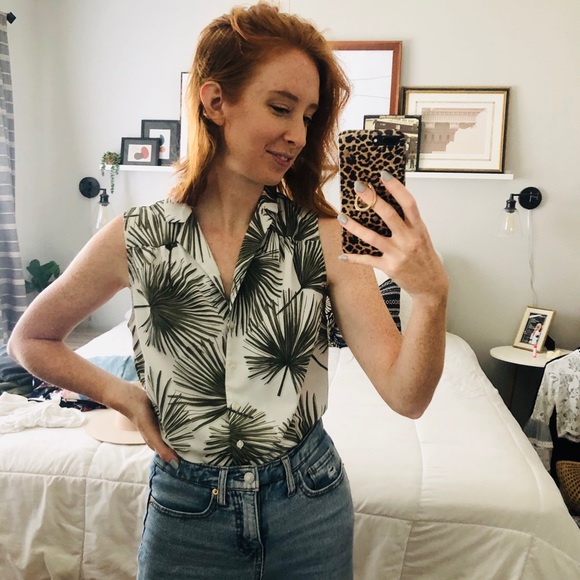 Blouse - Picture 2 of 3